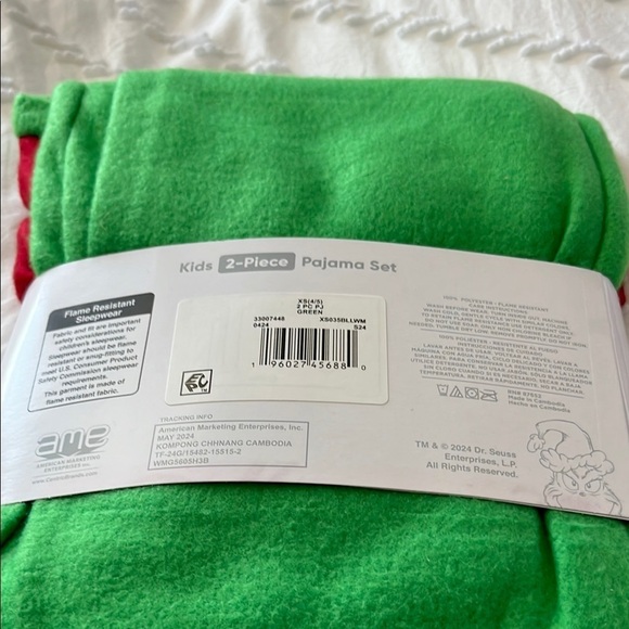 Dr. Seuss Green Pajama Set for Relaxing Evenings - Picture 3 of 4